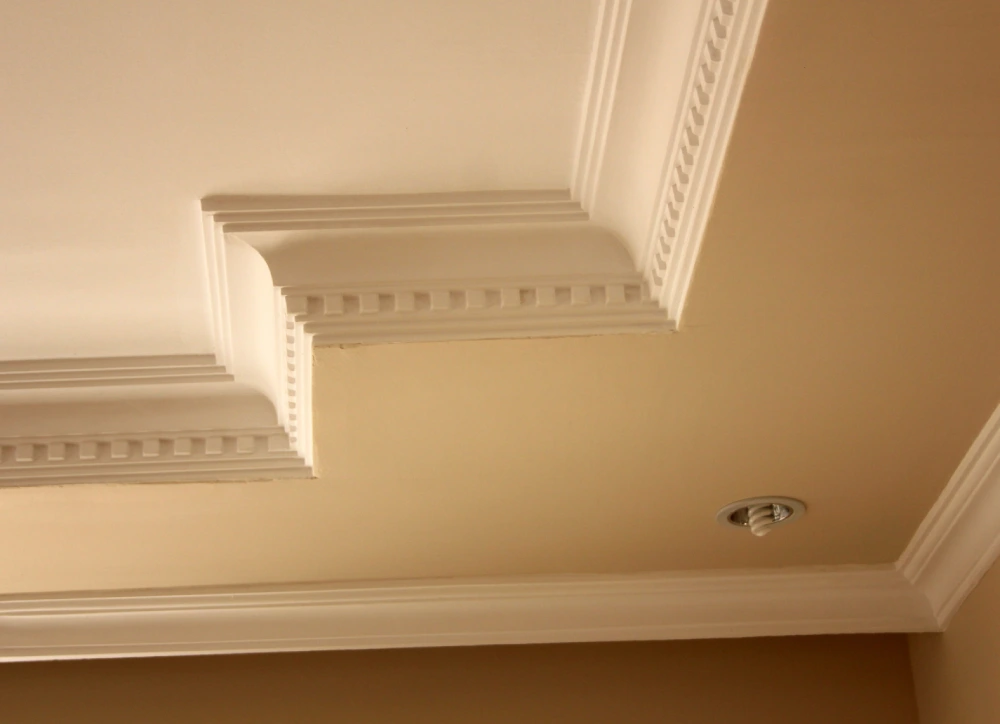 Decorative ceiling molding detail